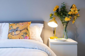 Lovely 3-bedroom flat with free parking